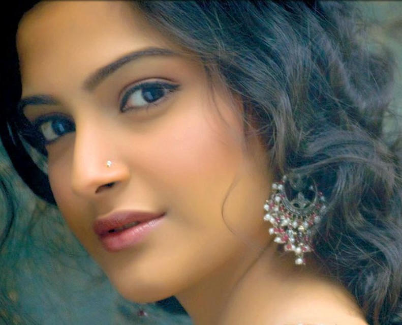 Sonam Kapoor Wallpapers 15 Covaipost Images, Photos, Reviews